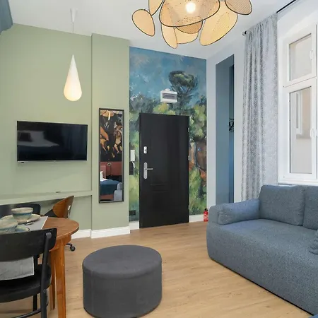 Apartment Artsy Close To Market Square By Renters Poznan
